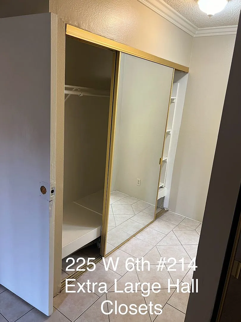 C458 — Photo 4