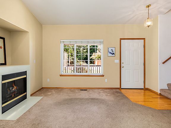 3rd image of 15569 Mulberry Dr SE