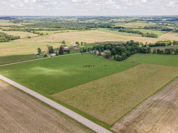 25732 Hammer Ln, Cuba City, WI 53807