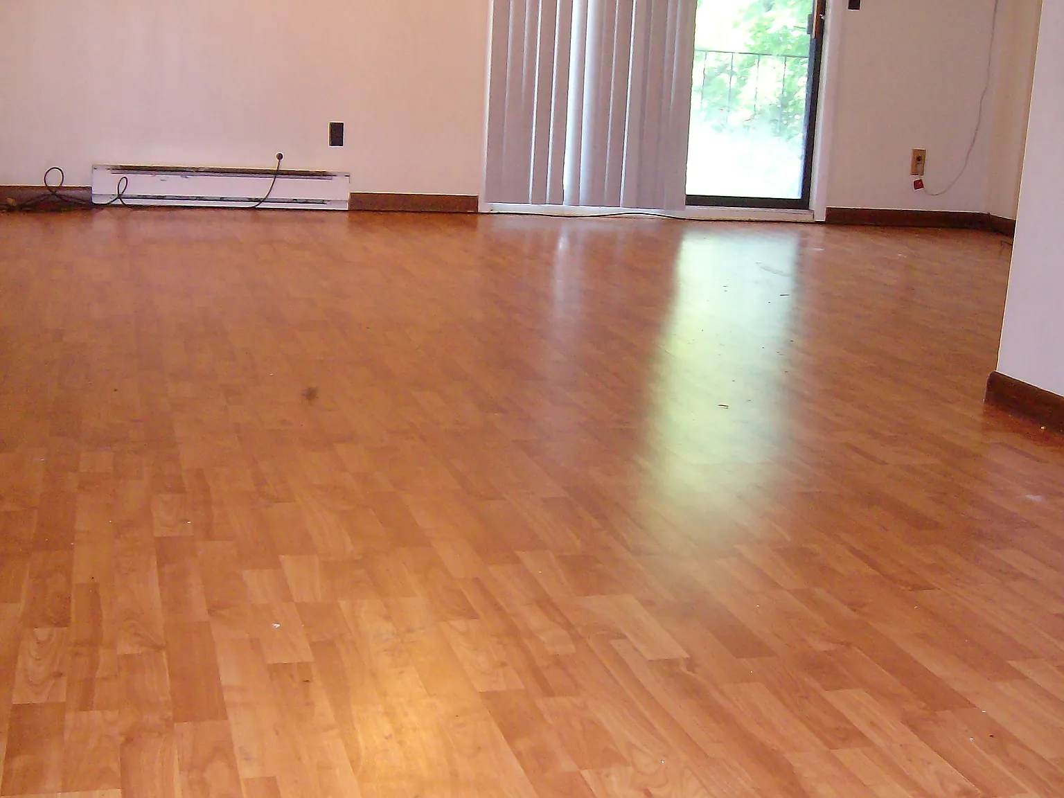 2 bed, 940 sqft, $2,200 — Photo 2