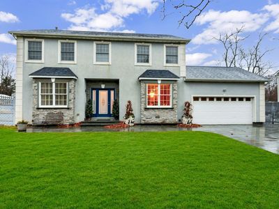 6 Conran Ct, Saint James, NY, 11780