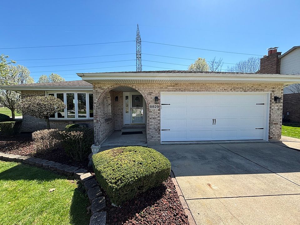 1st image of 8829 Pebble Beach Ln