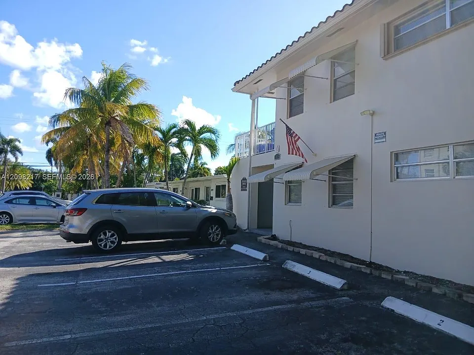 3031 NE 21st Ter #3