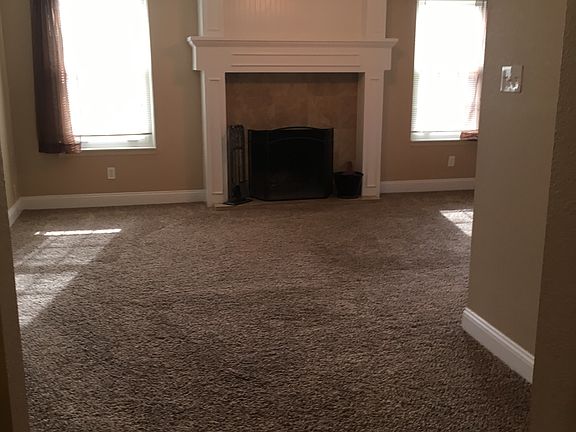 Dining rm w fp in living rm