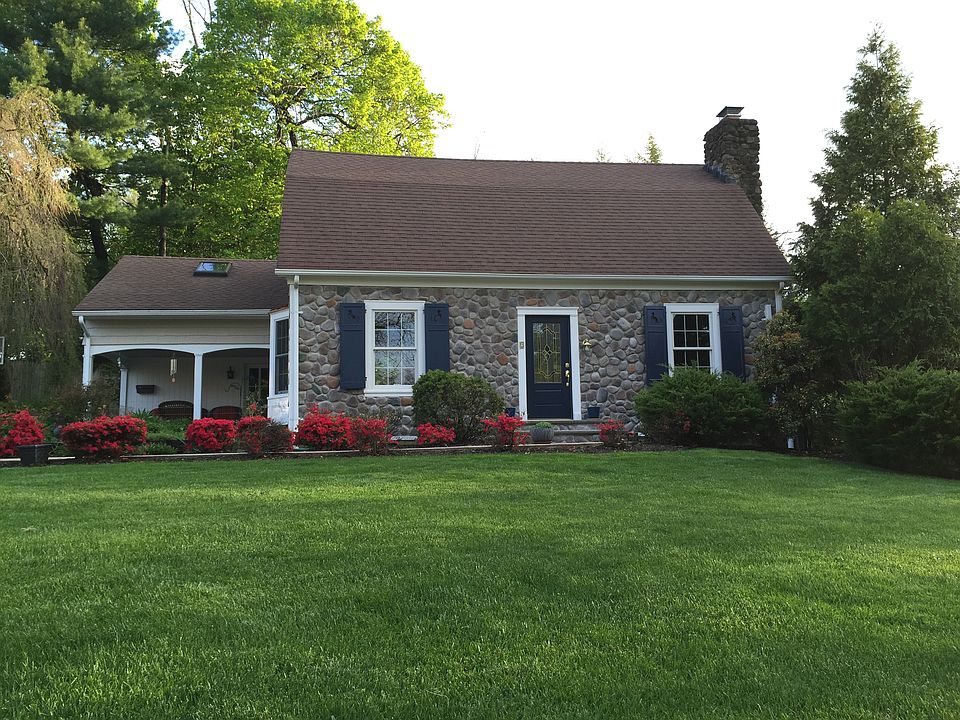 Official photo 2 Taylor Dr