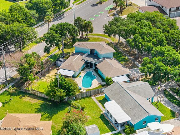2nd image of 232 Circle Dr