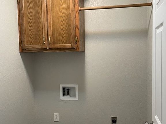 5th image of 7309 Clariece Dr