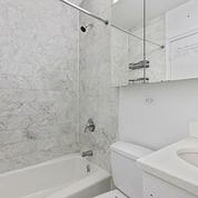 3rd image of 380 Broome St APT 8