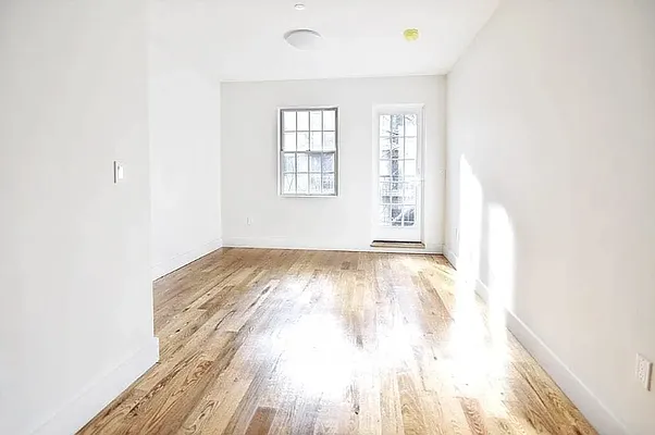Rented by Compass | media 2