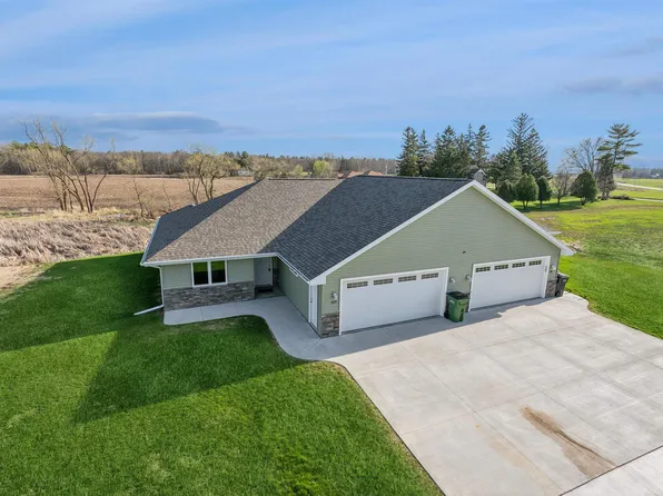 559 Summer Dr, Brillion, WI 54110