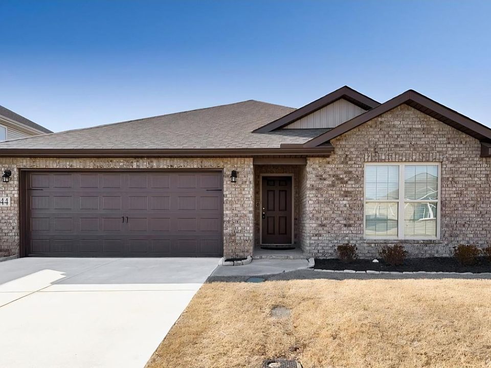 1st image of 244 Cherry Laurel Dr