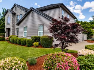 2992 Edgewater Dr, Eugene, OR 97401