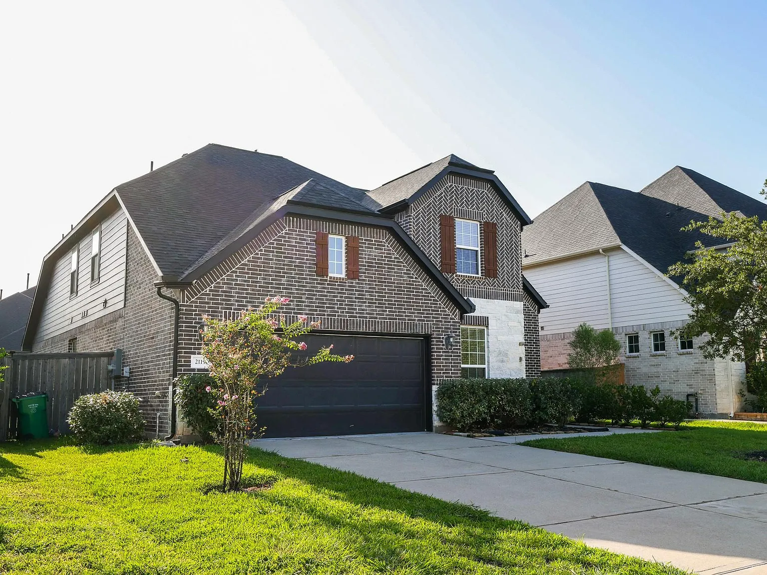 4 bed, 3.5 bath, 3207 sqft, $3,600 — Photo 3