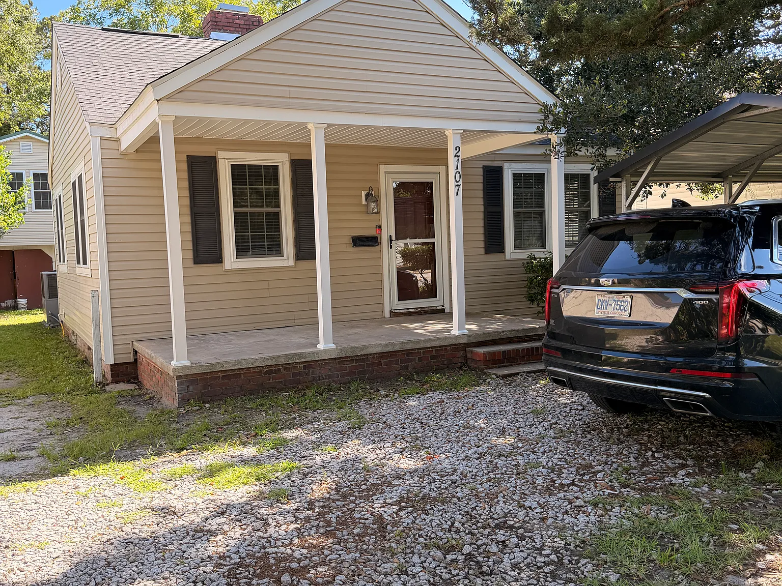 3 bed, 1050 sqft, $1,700 — Photo 1