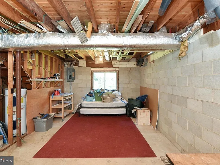 459 Monument Dr — Photo 19