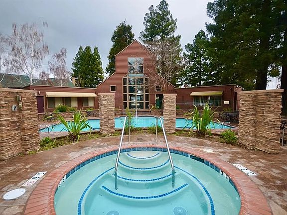 2nd image of 820 Catkin Ct Unit 820
