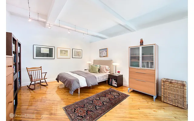 Sold by Douglas Elliman | media 16