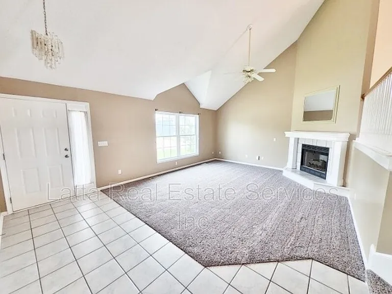 1208 SE Meridian Dr — Photo 4