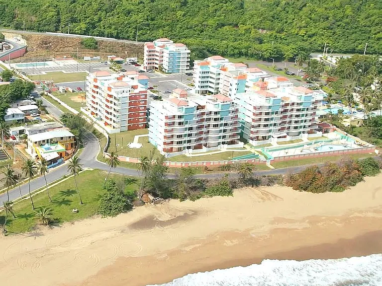 APT 313 Cond. Isabela Beach Court # — Photo 45