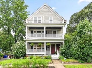 44-46 Huxley Ave FLOOR 3, Providence, RI 02908