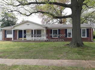 10 Edinburg Ct, Florissant, MO