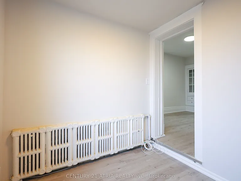 605 College St #3 — Photo 10