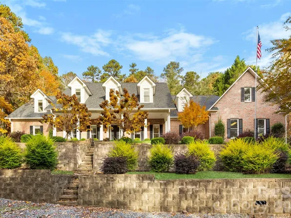 77 Bridlewood Pl NE, Concord, NC 28025