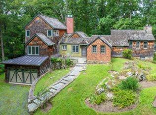 65 Wayside Ln, Redding, CT 06896