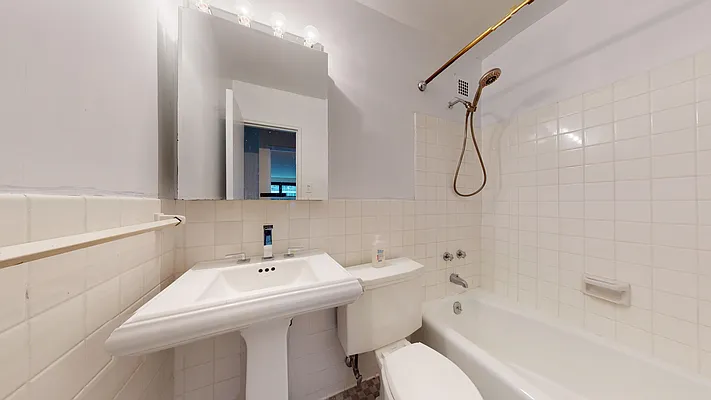 Rented by Bond New York | media 14