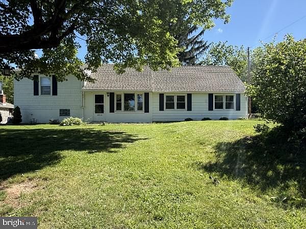 1st image of 2913 Bull Rd