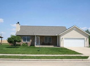 12 May Ave, Ashville, OH 43103