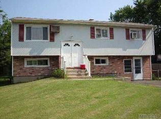 497 Hawkins Rd, Selden, NY 11784