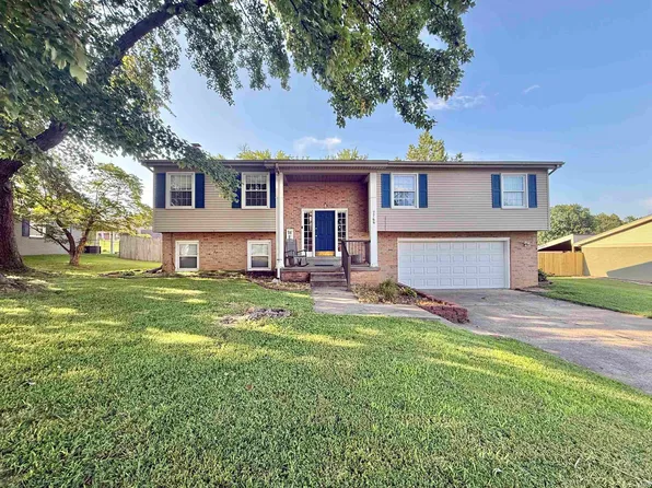 7766 Owens Dr, Newburgh, IN 47630