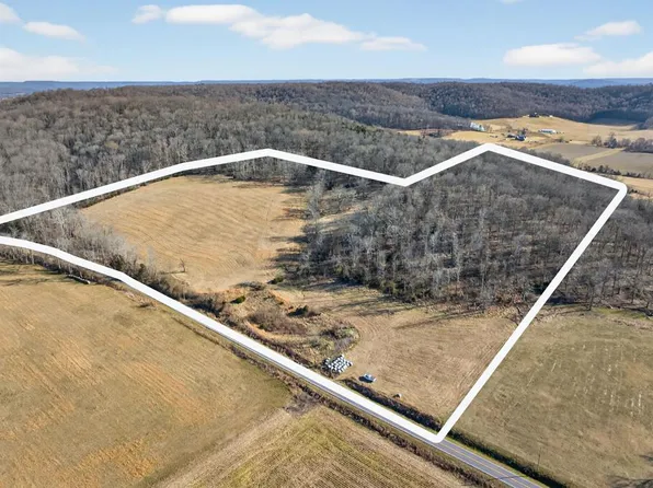 3727 Franks Ferry Rd, Sparta, TN 38583