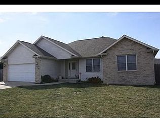 255 Possum Pass Ct, Sherman, IL 62684