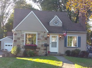 101 Mayfair Dr, Rochester, NY 14617