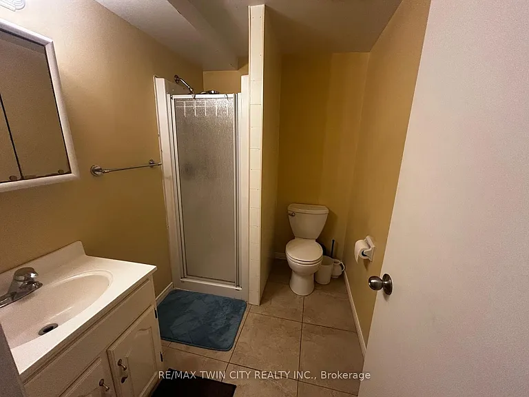 254 Camille Cres — Photo 26