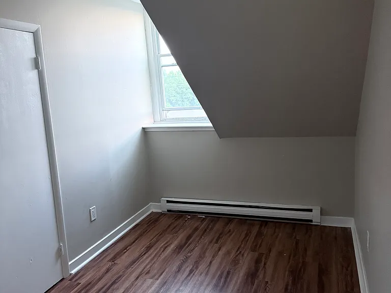 713 Front St #5 — Photo 9