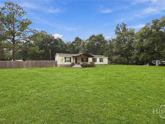 2nd image of 415 Shellie Helmey Road
