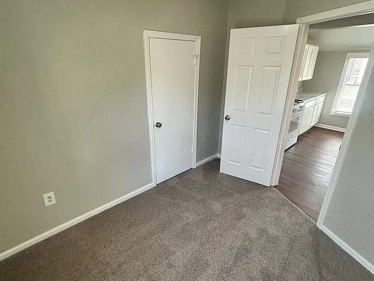 1121 Jennette Avenue NW — Photo 9
