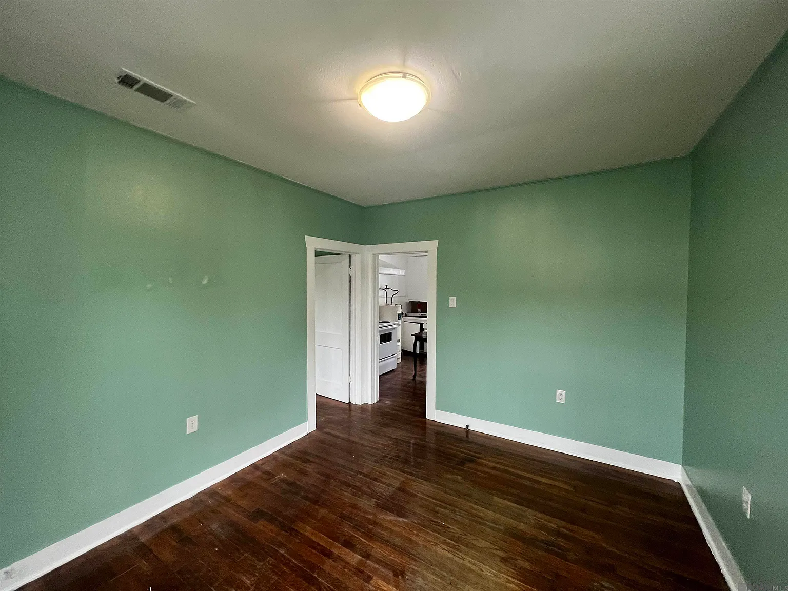 1 bed, 1000 sqft, $750 — Photo 2