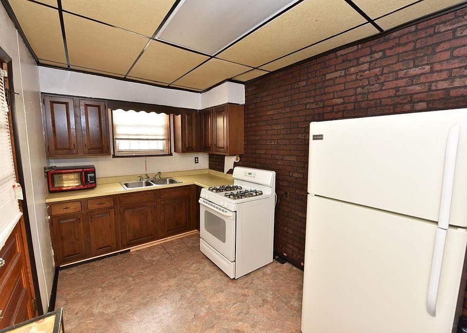 1st image of 420 N Bouldin St