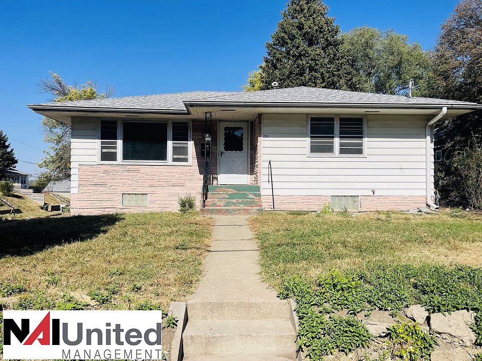 1st image of 2501 Chicago Ave