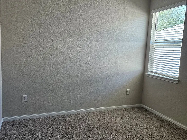 110 Marimoor Dr — Photo 38