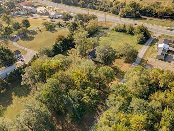 2nd image of 24375 E Highway 51