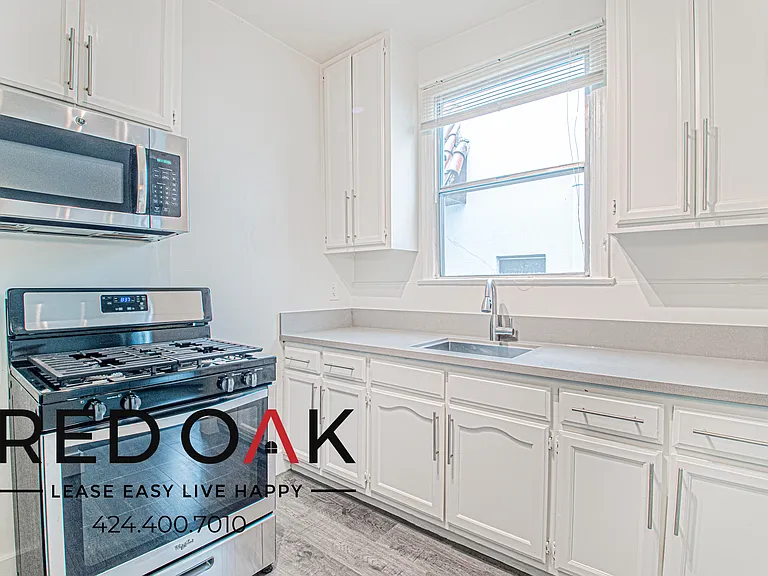 121 N Kenmore Ave #205 — Photo 9
