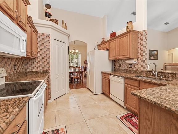 5th image of 1383 Briarhaven Ln