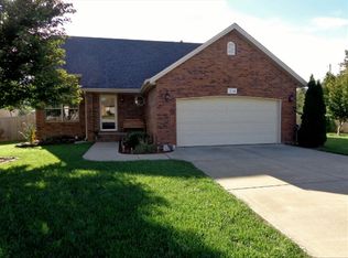 514 N Cherrywood Ave, Republic, MO 65738