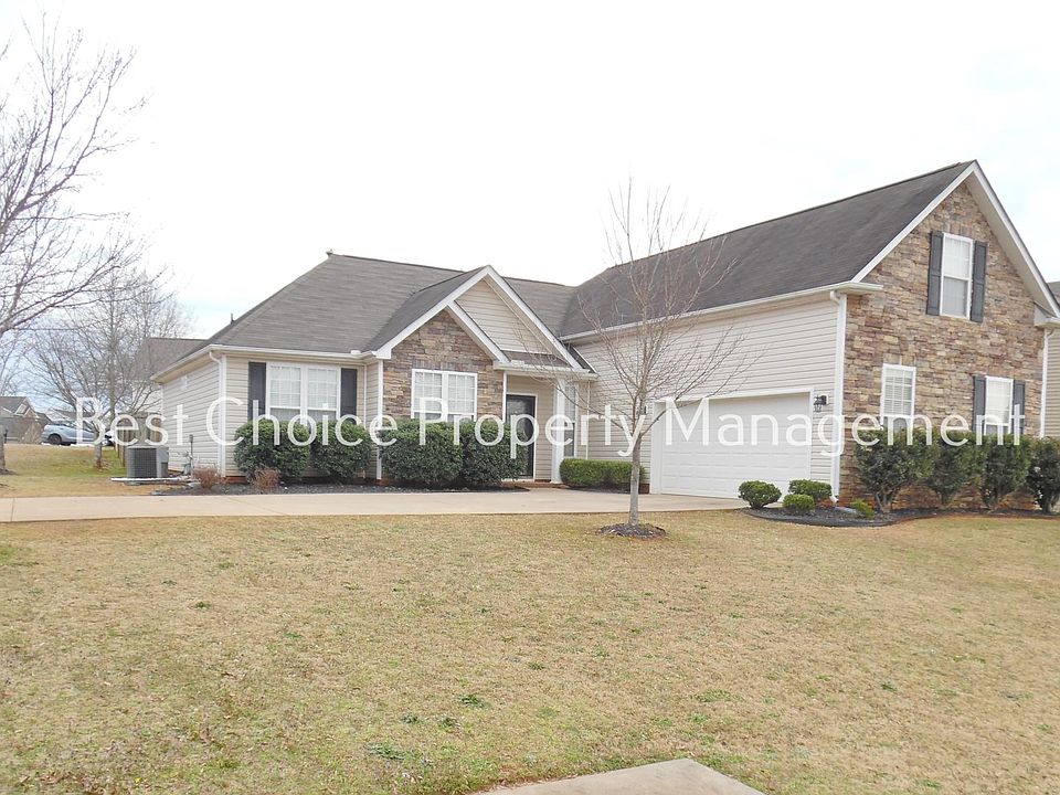 1st image of 422 Plamondon Dr