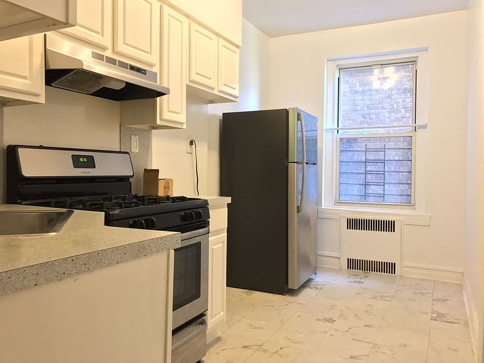 2nd image of 6282 Saunders St APT 1J